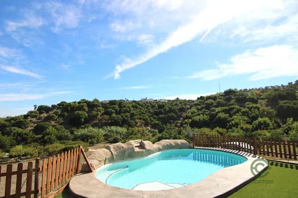 Finca de recreo de 0,0847 ha en venta en Coín, Malaga