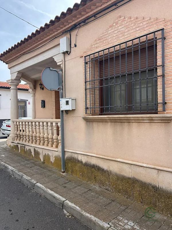 Casa de 0,0335 ha en venta en Bolanos de calatrava, Ciudad real
