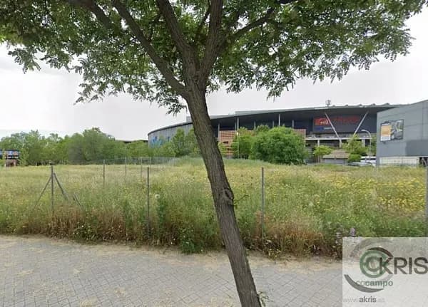 Terreno urbano de 0,1586 ha en venta en Madrid, Madrid