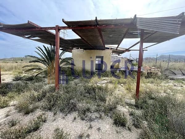 Finca rústica de 4,5 ha en venta en Jijona - xixona, Alicante