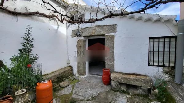 Casa de 0,008 ha en venta en Tornadizos de avila, Avila