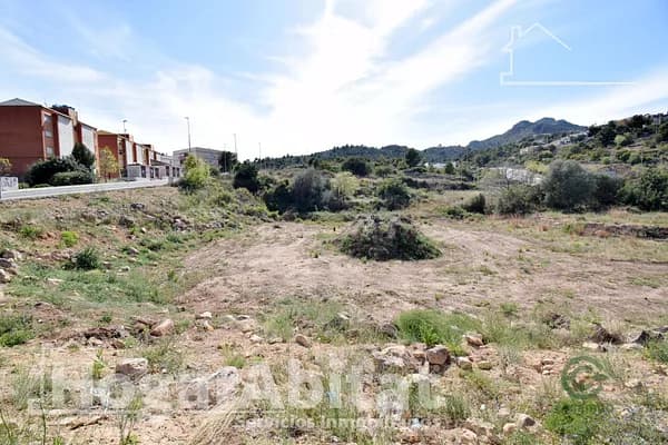 Terreno urbano de 0,1152 ha en venta en La vall d'uixo, Castellon