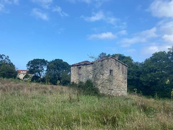 Finca agrícola de 2,19 ha en venta en La coruña
