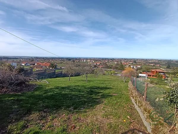 Finca rústica de 0,202 ha en venta en Villaviciosa, Asturias
