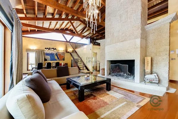 Casa de 0,15 ha en venta en Vigo, Pontevedra