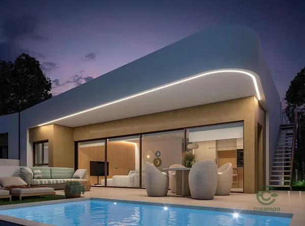 Casa de 0,6 ha en venta en Alicante