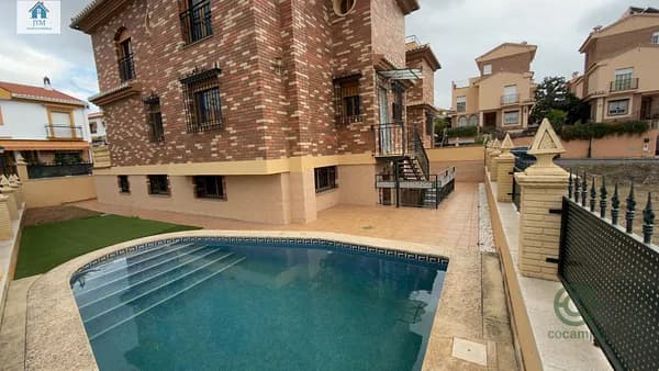 Casa de 0,0283 ha en venta en Cajar, Granada