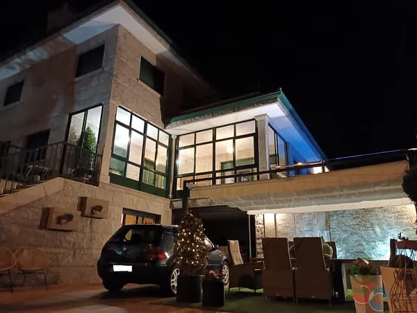 Casa de 0,07 ha en venta en Poio, Pontevedra