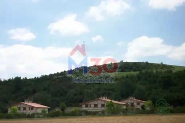 Terreno urbano de 0,08 ha en venta en Valdegovia, Alava