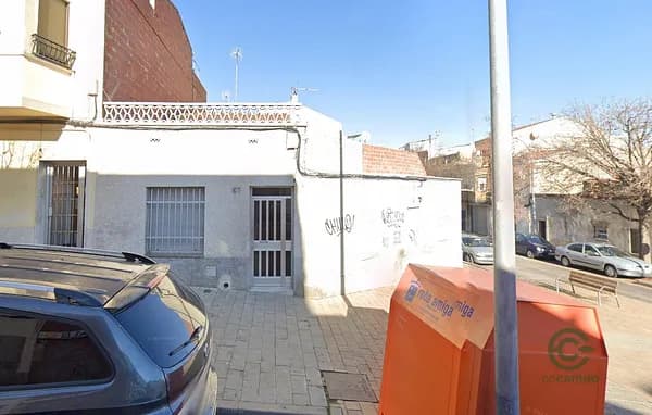 Casa de 0,0098 ha en venta en Barcelona