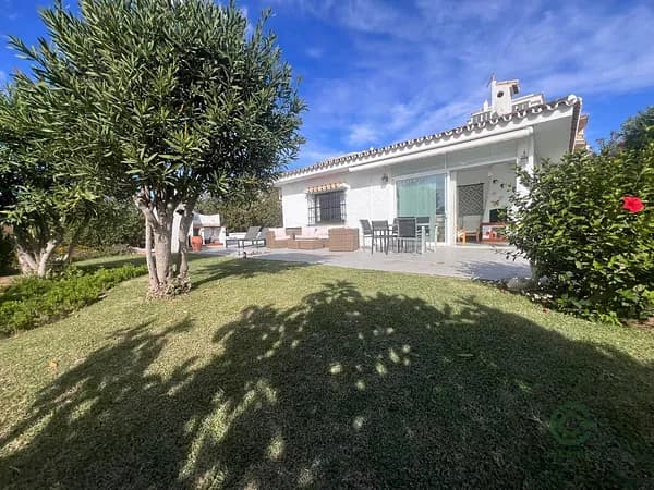 Casa de 0,0735 ha en venta en Mijas, Malaga