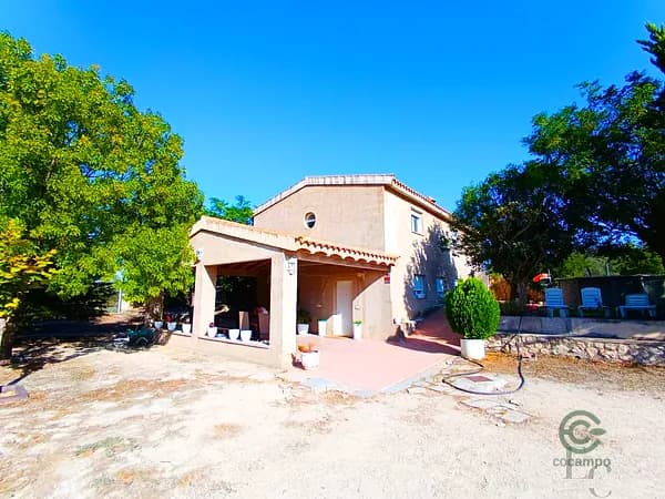 Casa de 0,62 ha en venta en Castalla, Alicante