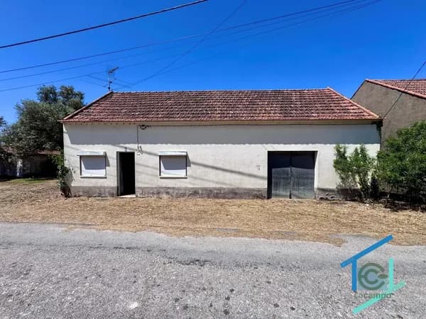 Casa de 0,068 ha en venta en Tomar, Santarém