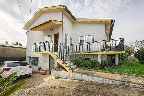 Casa de 0,096 ha en venta en Aveiro, Aveiro