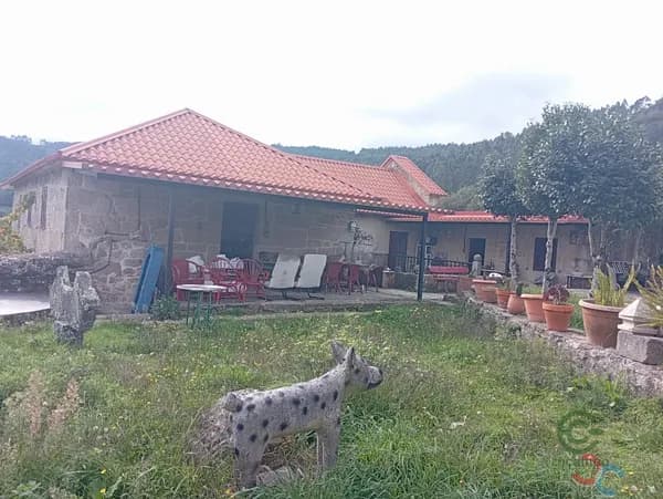 Finca rústica de 0,5 ha en venta en Campo lameiro, Pontevedra