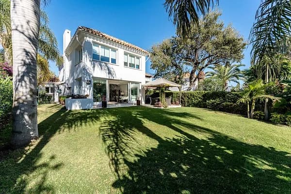 Casa de 0,0562 ha en venta en Mijas, Malaga