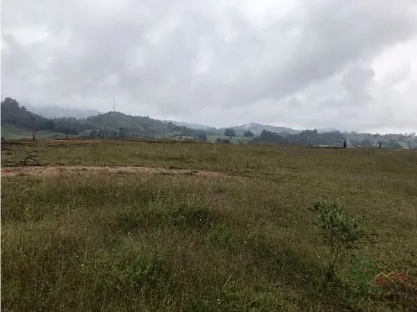 Terreno urbano de 0,6107 ha en venta en Antioquia