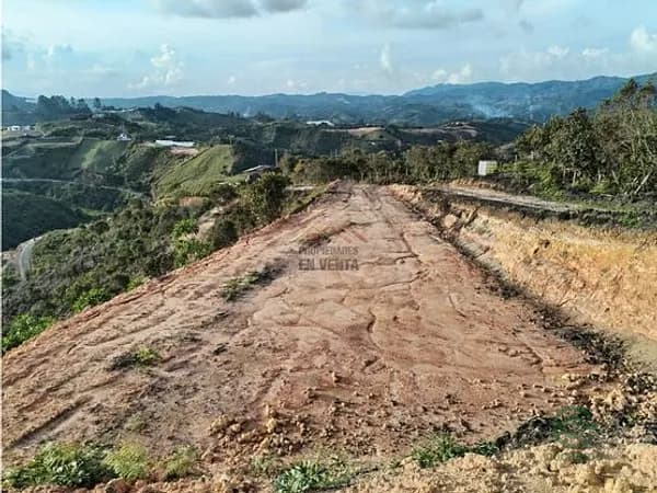 Terreno urbano de 0,27 ha en venta en Antioquia