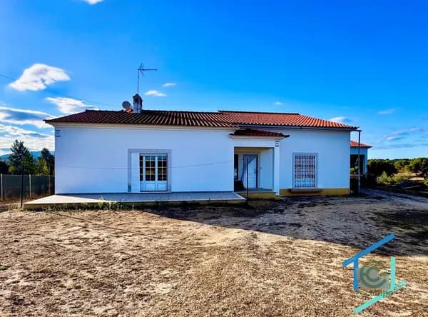 Casa de 0,54 ha en venta en Tomar, Santarém