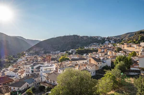 Casa de 0,0377 ha en venta en Guejar sierra, Granada
