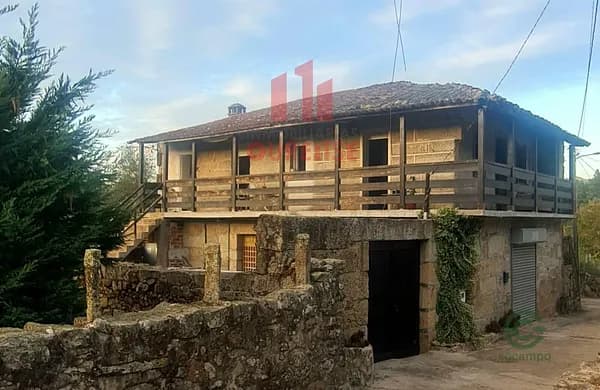 Casa de 0,2 ha en venta en Toen, Orense