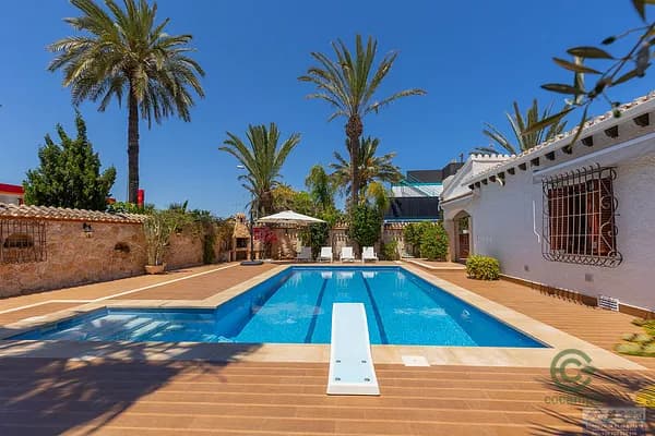 Casa de 0,054 ha en venta en Orihuela costa, Alicante