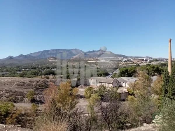 Finca rústica de 0,3 ha en venta en Jaén