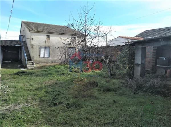 Casa de 0,0325 ha en venta en Villaflores, Salamanca