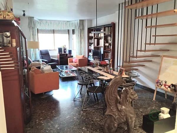 Casa de 0,0166 ha en venta en Yecla, Murcia