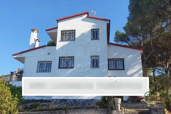 Casa de 0,18 ha en venta en Girona