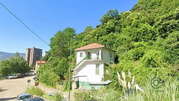 Casa de 0,0136 ha en venta en Bilbao, Vizcaya