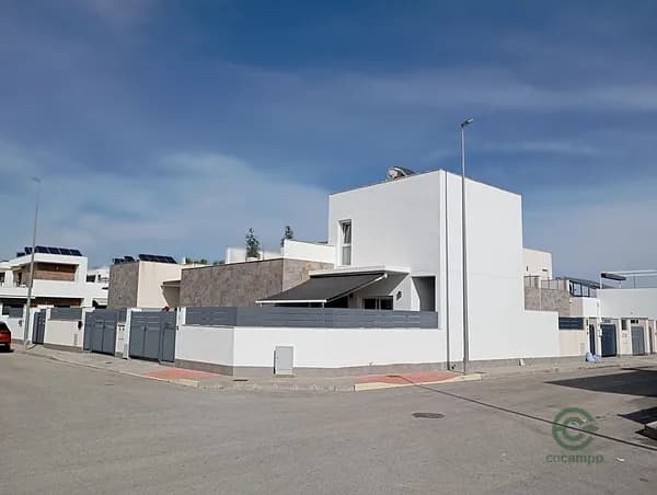 Casa de 0,017 ha en venta en Daya vieja, Alicante