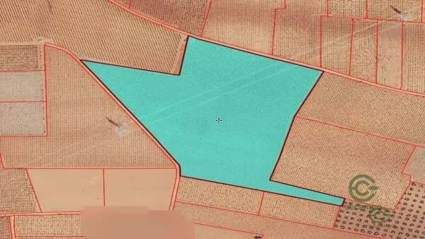 Finca agrícola de 10,93 ha en venta en Valdepenas, Ciudad real