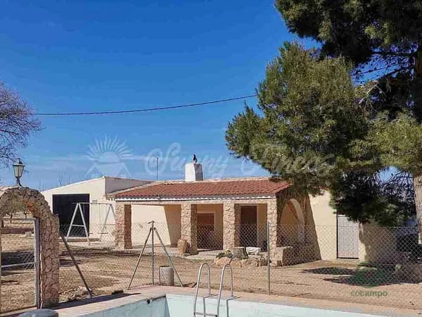 Finca rústica de 5,2 ha en venta en Yecla, Murcia