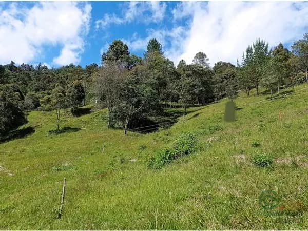 Terreno urbano de 0,7931 ha en venta en Antioquia