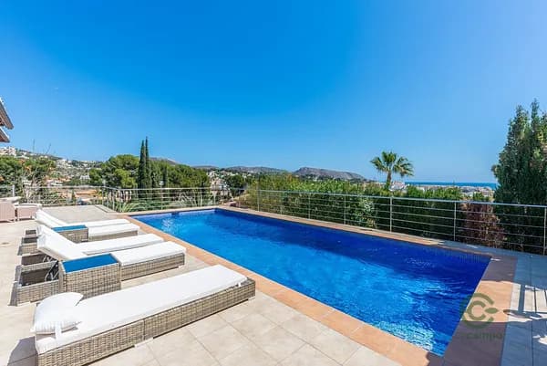 Finca rústica de 0,1107 ha en venta en Moraira, Alicante