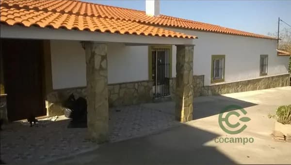 Finca rústica de 14 ha en venta en Badajoz