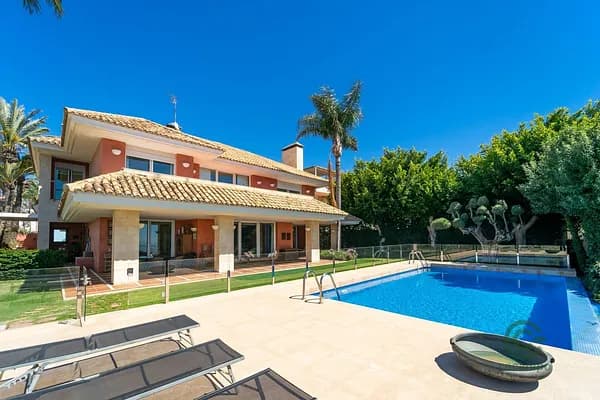 Casa de 0,106 ha en venta en San juan playa, Alicante