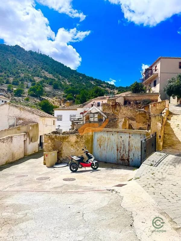 Terreno urbano de 0,015 ha en venta en Velez-blanco, Almeria