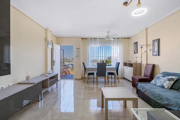 Casa de 0,0192 ha en venta en Orihuela costa, Alicante