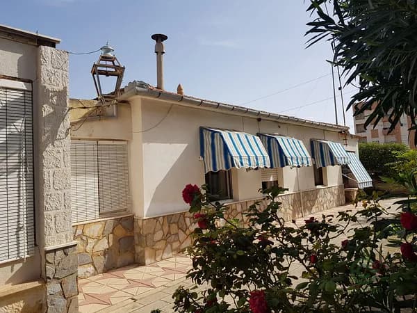 Casa de 0,1 ha en venta en Alicante