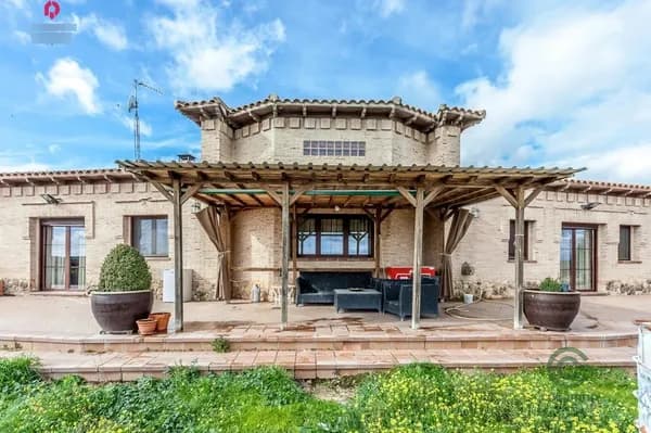 Finca rústica de 7,5 ha en venta en Villamanta, Madrid