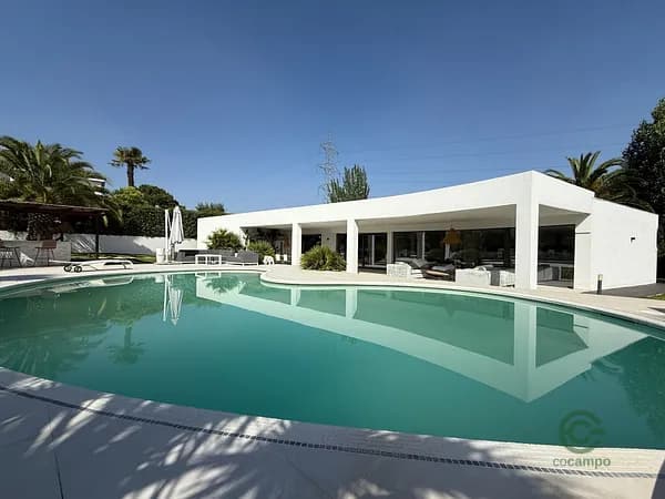 Casa de 0,24 ha en venta en Madrid