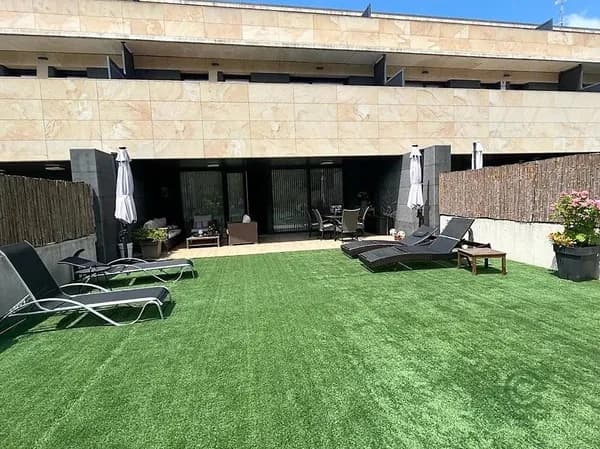 Casa de 0,0272 ha en venta en Vitoria-gasteiz, Alava