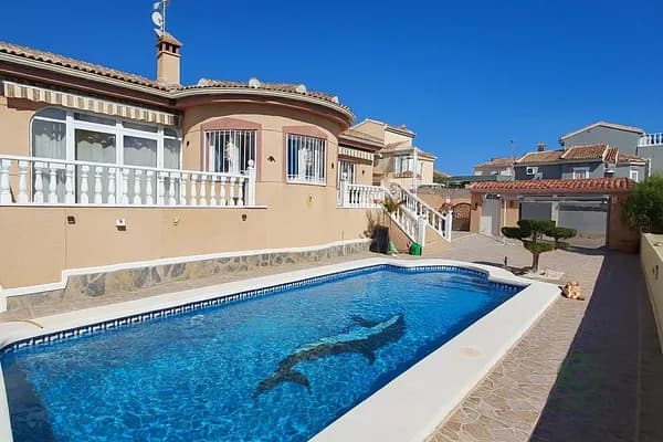Casa de 0,0357 ha en venta en Rojales, Alicante