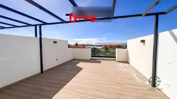 Casa de 0,0164 ha en venta en Guia de isora, Sta.cruz tener.