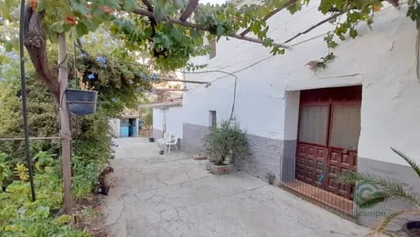 Finca rústica de 4,135 ha en venta en Alora, Malaga