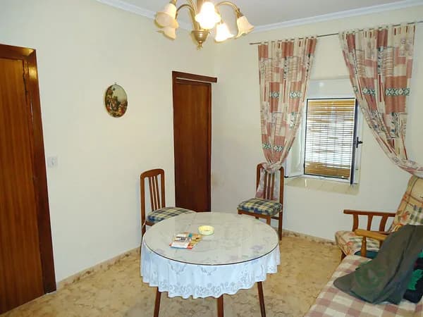 Casa de 0,01 ha en venta en Valdepenas, Ciudad real