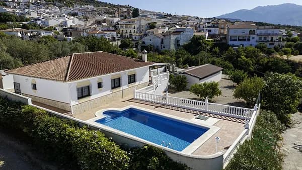 Casa de 0,1533 ha en venta en Periana, Malaga