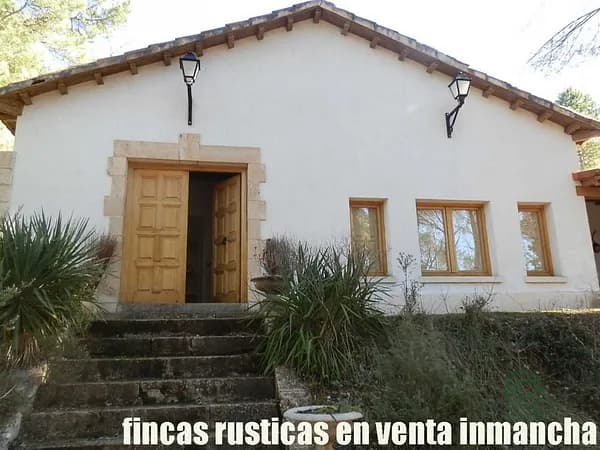 Finca de recreo de 29 ha en venta en Cuenca